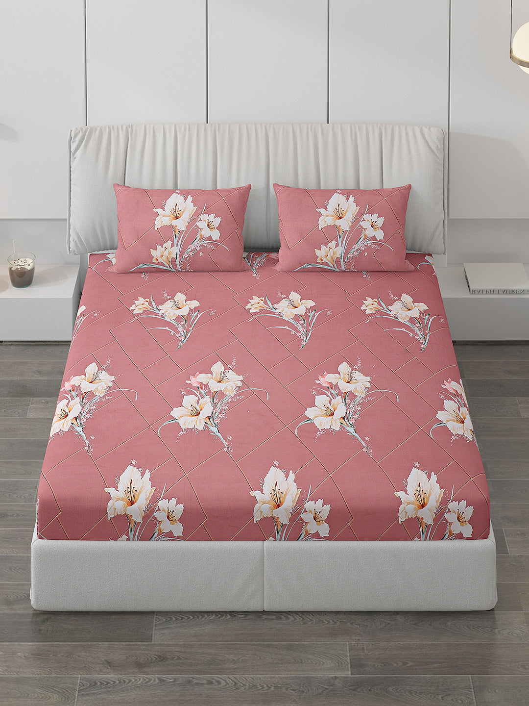 130 GSM Polyester Double Bed Bedsheet with 2 Pillow Covers