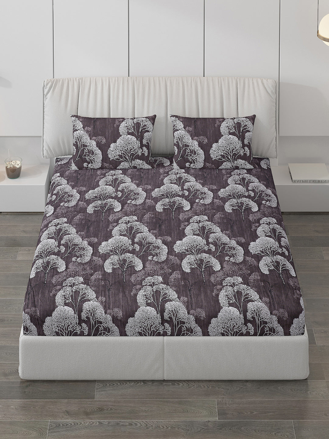 130 GSM Polyester Double Bed Bedsheet with 2 Pillow Covers