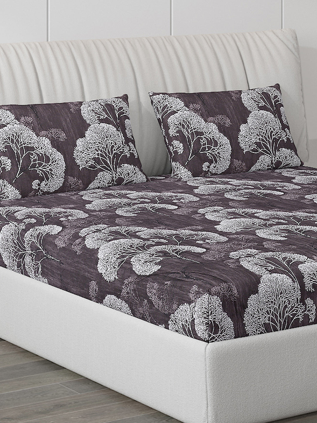 130 GSM Polyester Double Bed Bedsheet with 2 Pillow Covers