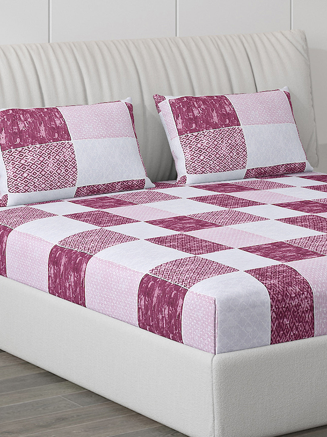 130 GSM Polyester Double Bed Bedsheet with 2 Pillow Covers