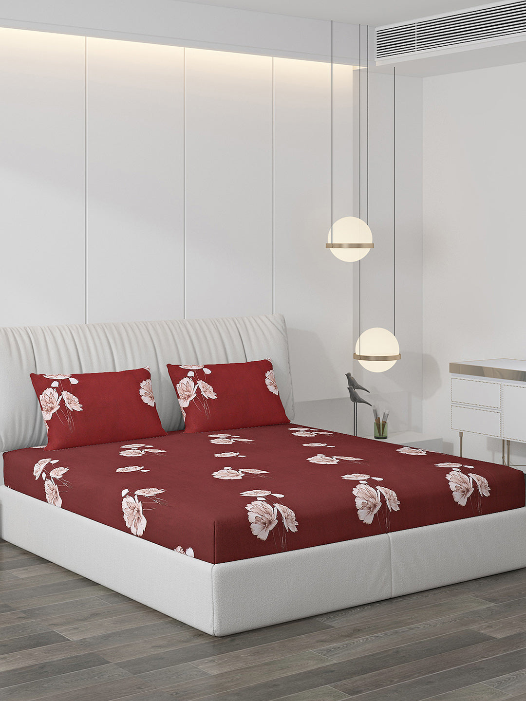 130 GSM Polyester Double Bed Bedsheet with 2 Pillow Covers