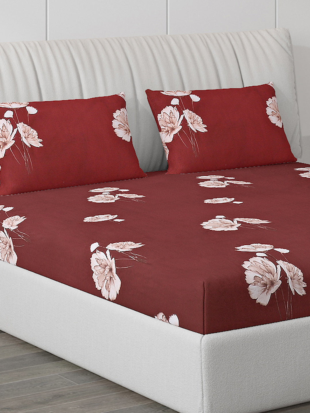 130 GSM Polyester Double Bed Bedsheet with 2 Pillow Covers