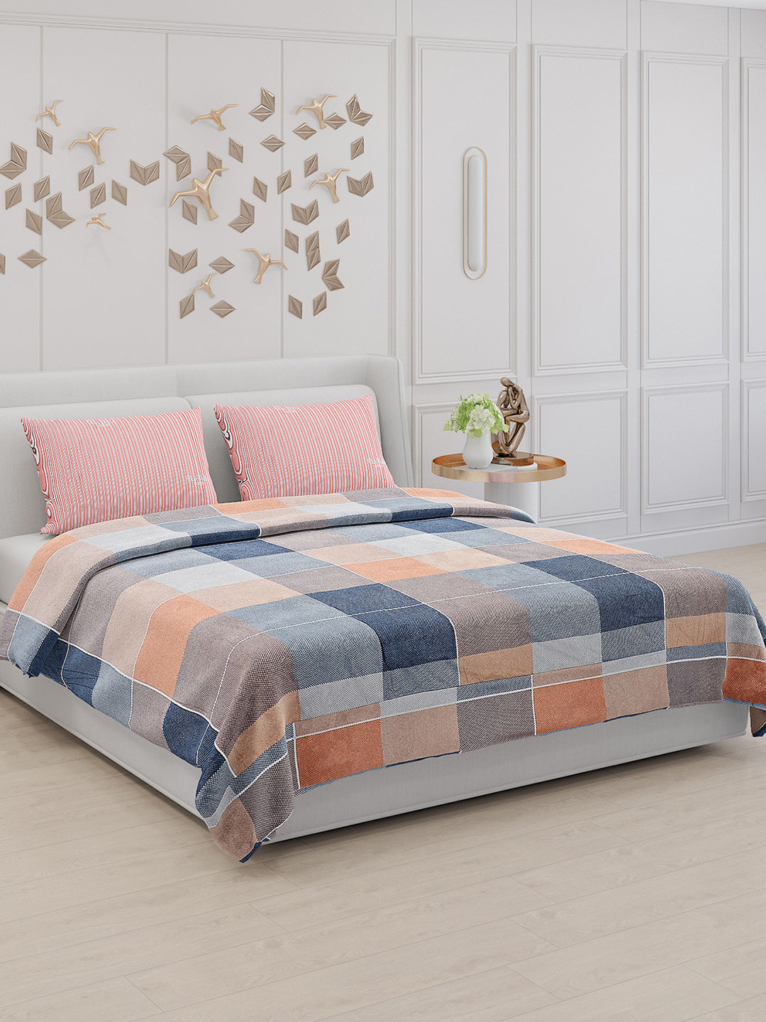 130 GSM Polyester Double Bed Bedsheet with 2 Pillow Covers