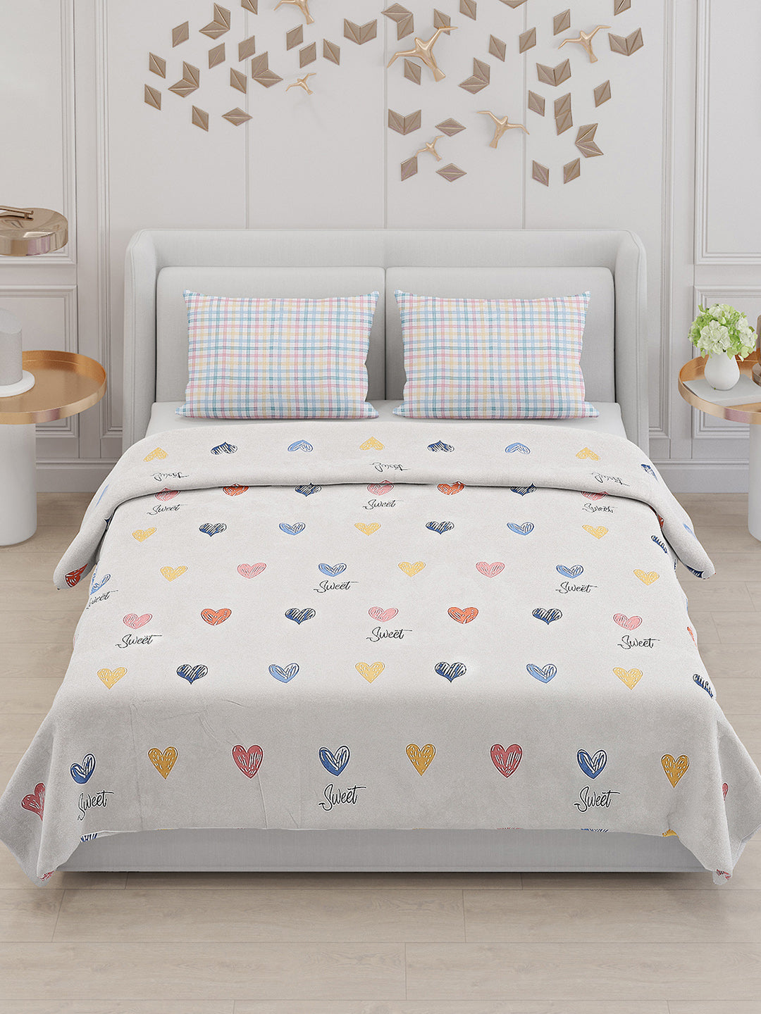 130 GSM Polyester Double Bed Bedsheet with 2 Pillow Covers