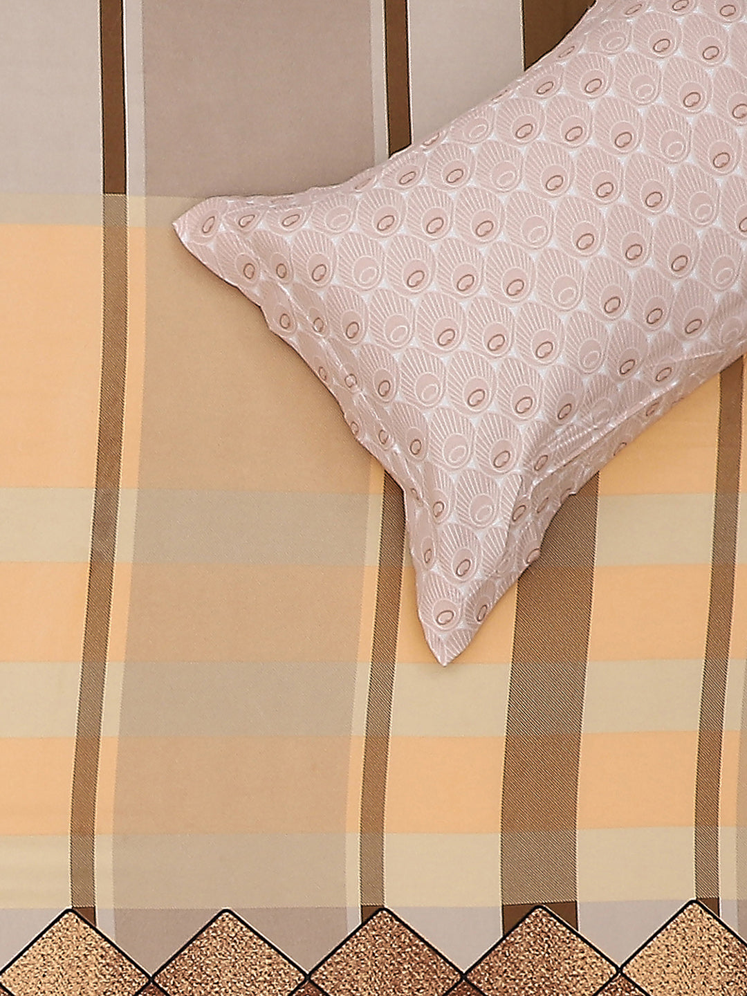 130 GSM Polyester Double Bed Bedsheet with 2 Pillow Covers