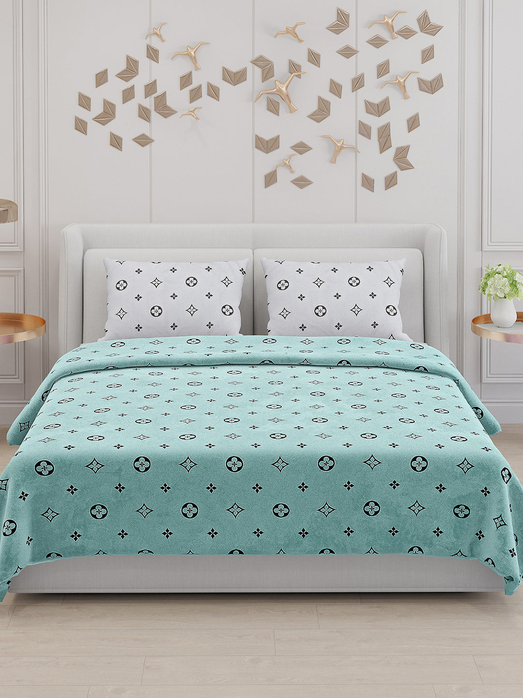 130 GSM Polyester Double Bed Bedsheet with 2 Pillow Covers