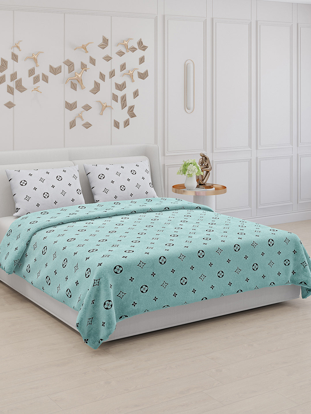 130 GSM Polyester Double Bed Bedsheet with 2 Pillow Covers