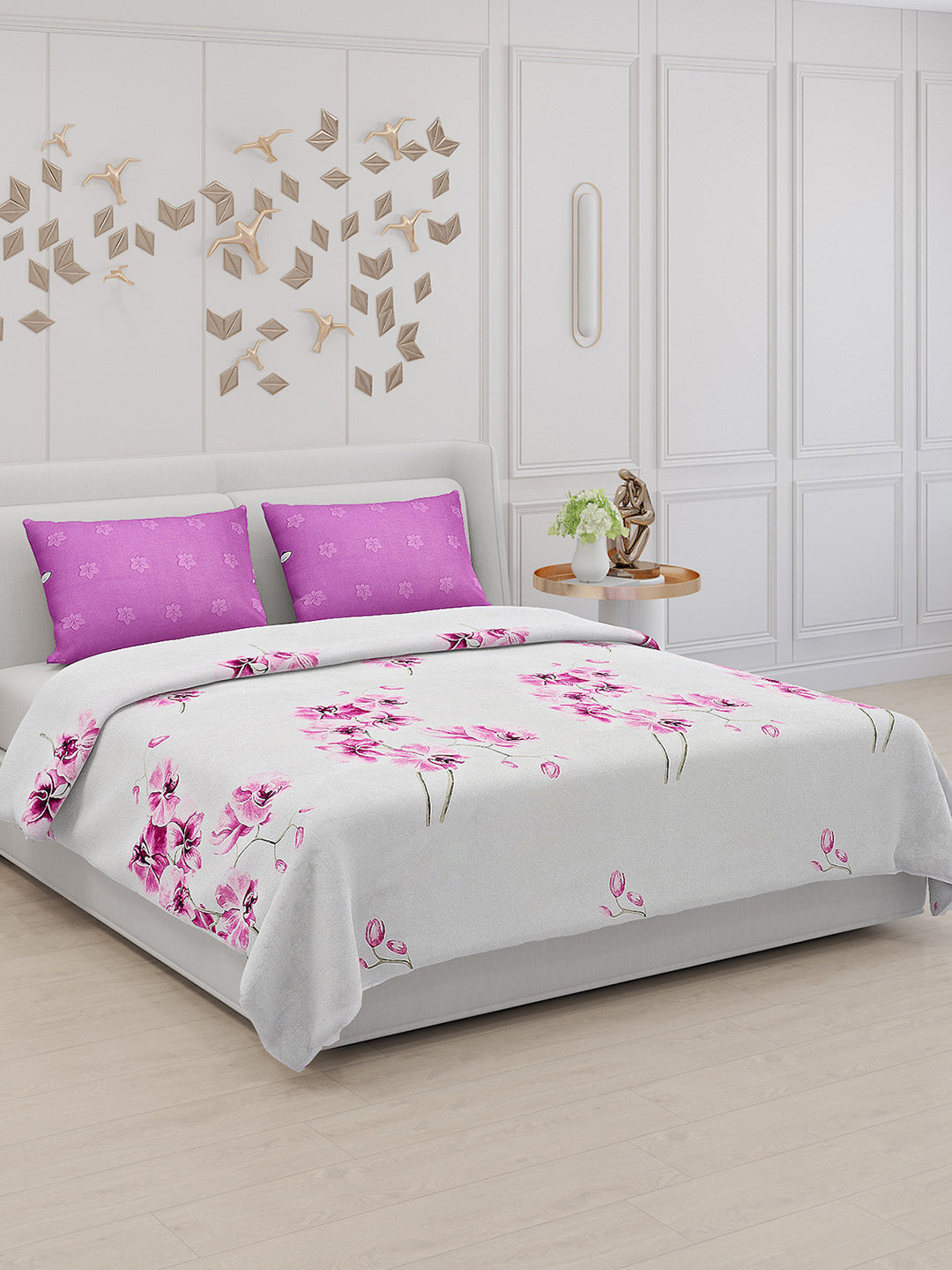 130 GSM Polyester Double Bed Bedsheet with 2 Pillow Covers