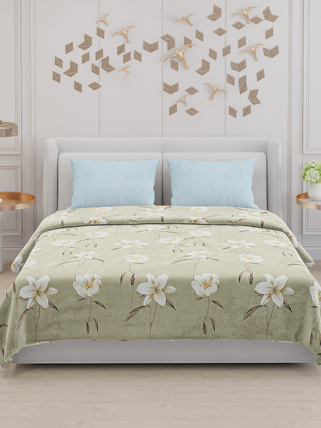 130 GSM Polyester Double Bed Bedsheet with 2 Pillow Covers