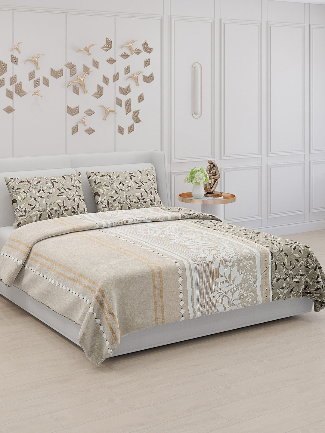 130 GSM Polyester Double Bed Bedsheet with 2 Pillow Covers