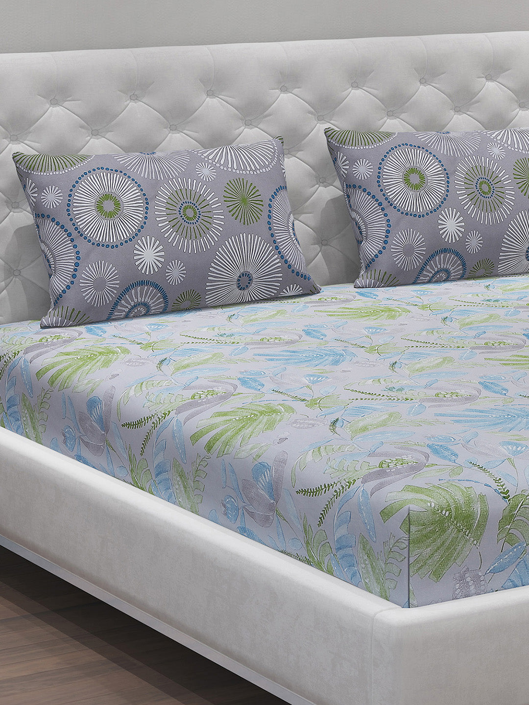 MOCA by Monte Carlo 104 GSM Cotton Double Bedsheet With 2 Pillow Covers