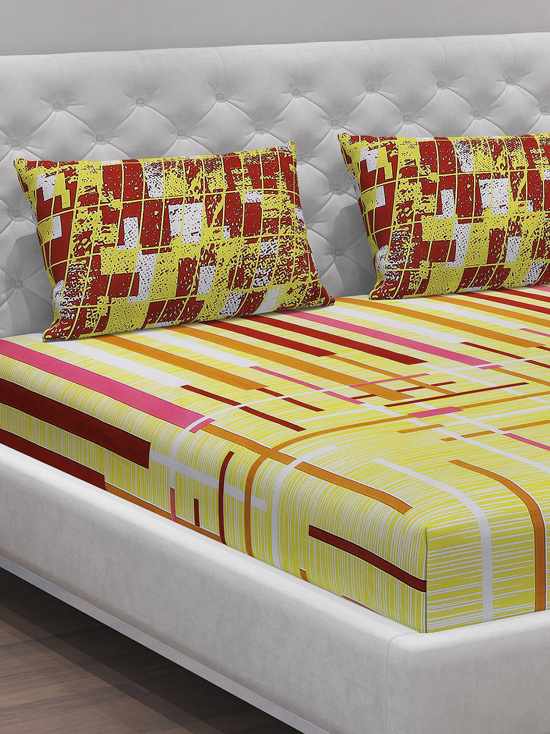 MOCA by Monte Carlo 104 GSM Cotton Double Bedsheet With 2 Pillow Covers