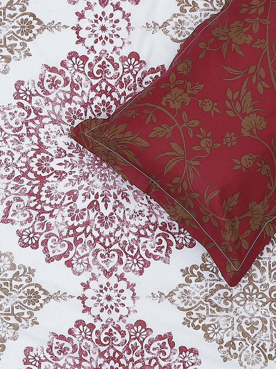 MOCA by Monte Carlo 104 GSM Cotton Double Bedsheet With 2 Pillow Covers