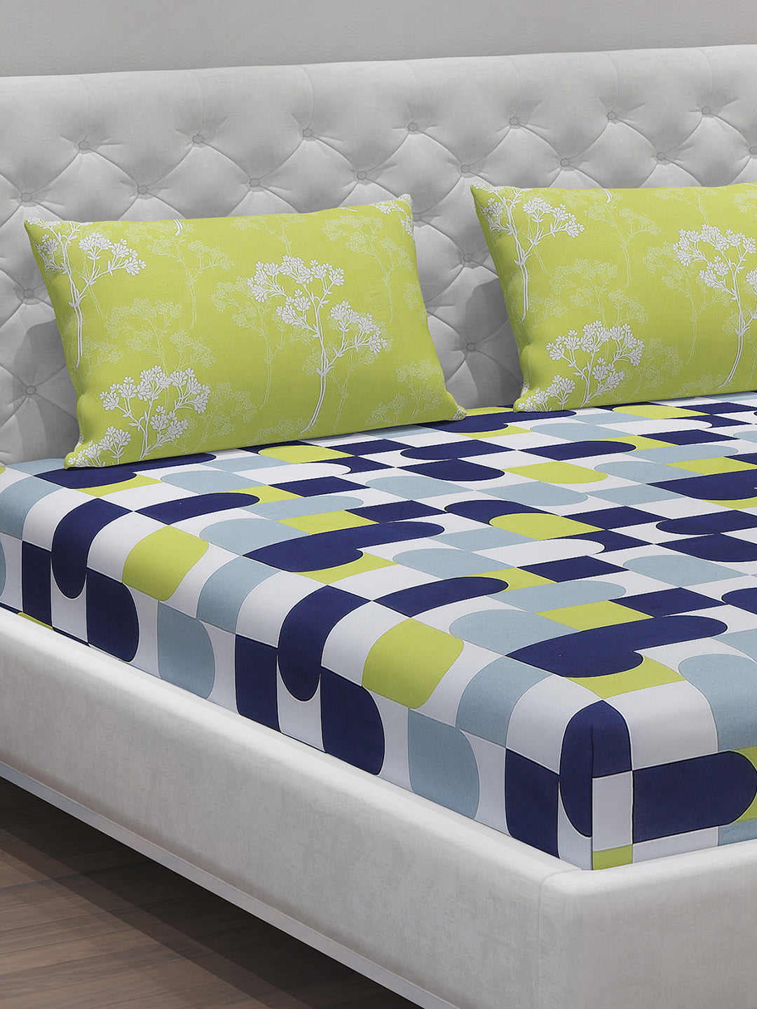 MOCA by Monte Carlo 104 GSM Cotton Double Bedsheet (2 Pcs Set)