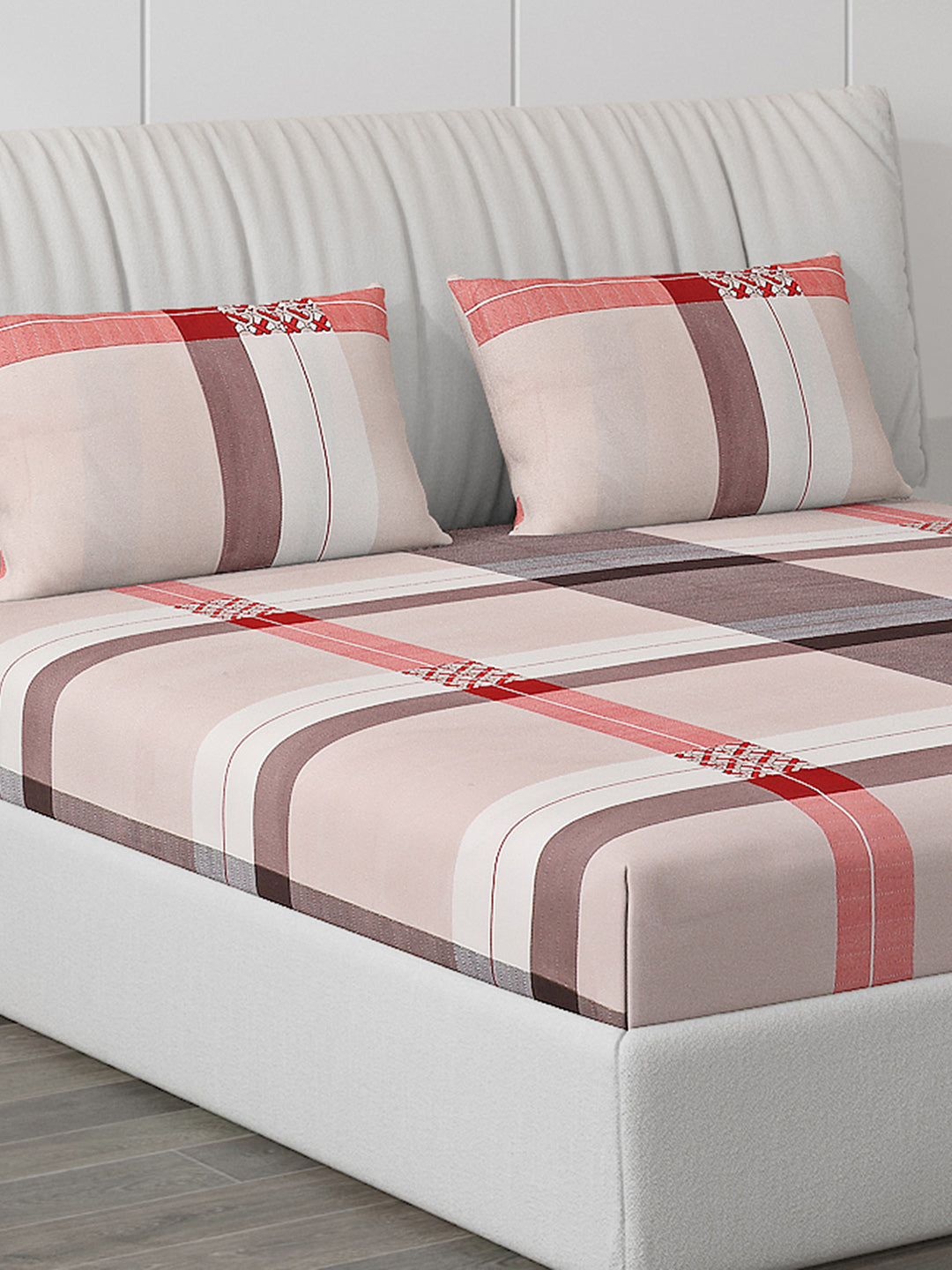 120 GSM  Polyester Double Bed Bedsheet with 2 Pillow Covers