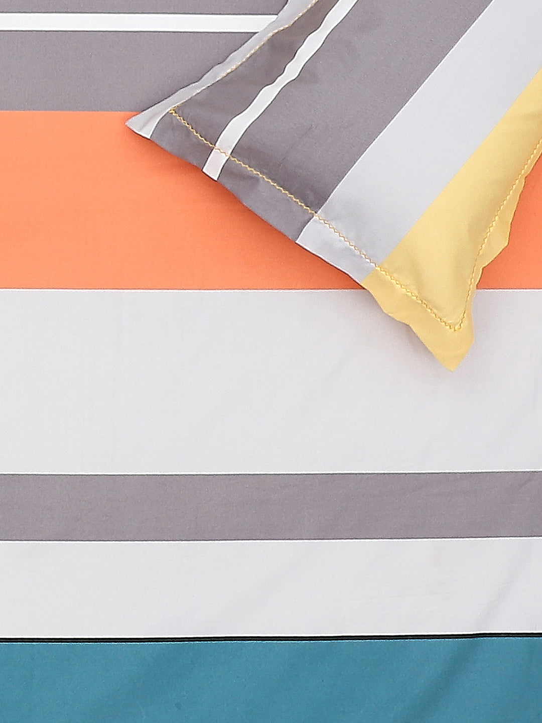 130 GSM Polyester Double Bed Bedsheet with 2 Pillow Covers