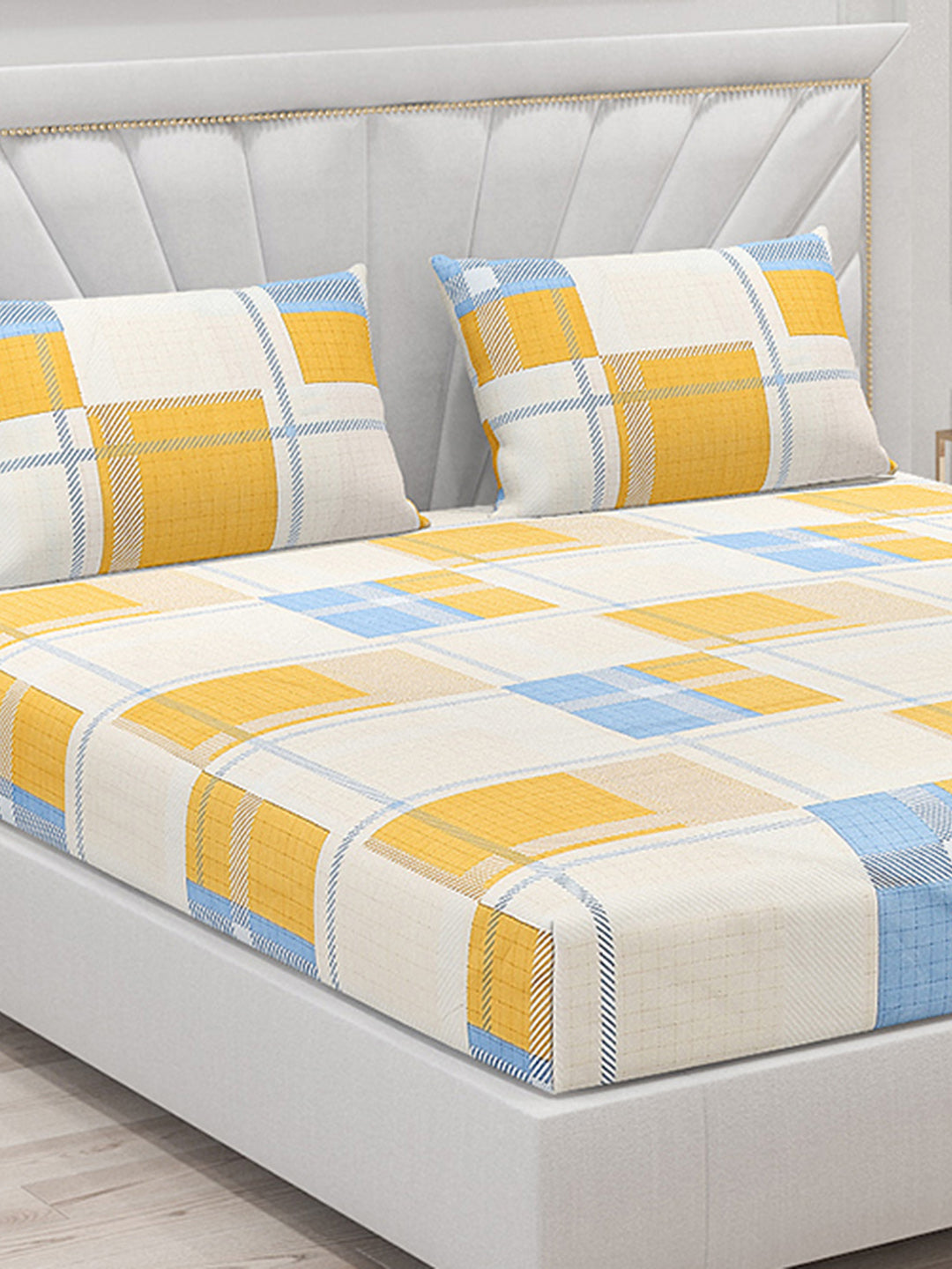 130 GSM Polyester Double Bed Bedsheet with 2 Pillow Covers