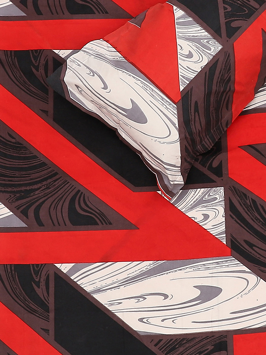 125 GSM Polyester Double Bed Bedsheet with 2 Pillow Covers