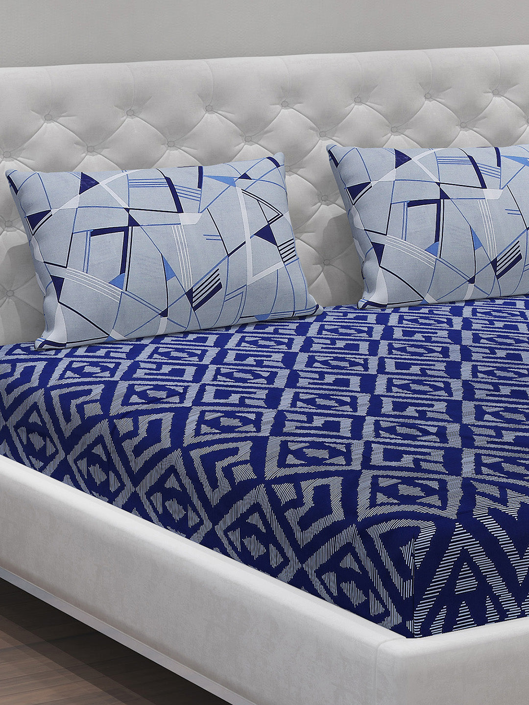 MOCA by Monte Carlo 144 TC Cotton King Bedsheet with 2 Pillow Covers