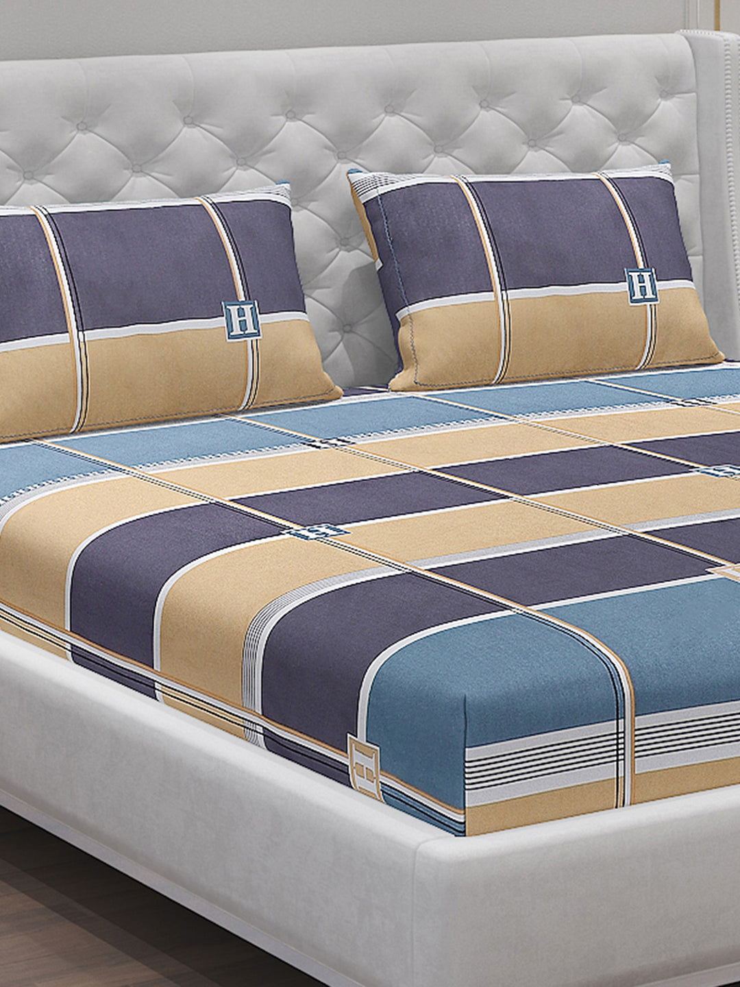 140 GSM Polyester Double Bed Bedsheet with 2 Pillow Covers