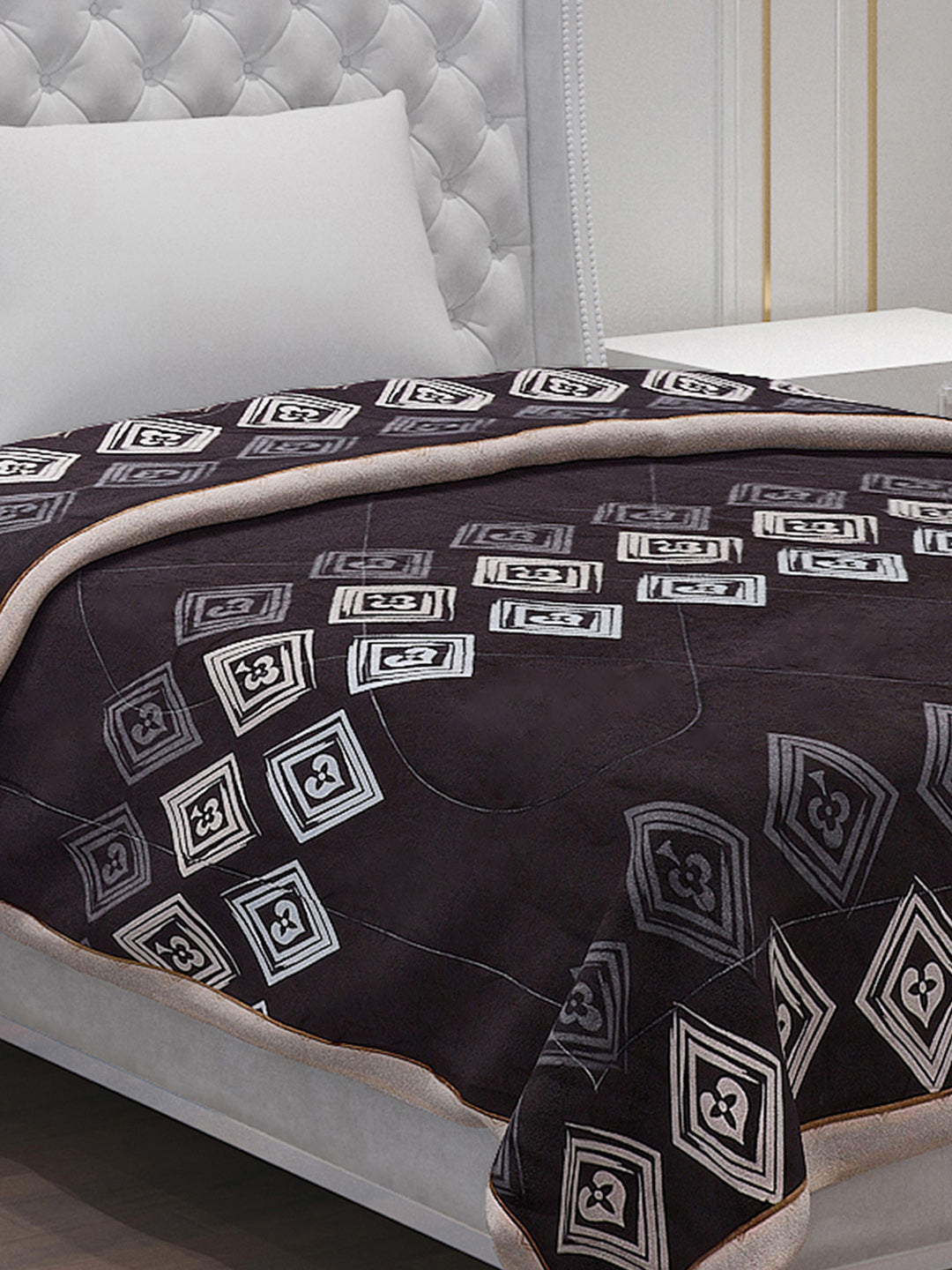 Printed 100% Polyester Single Bed Comforter for AC Room