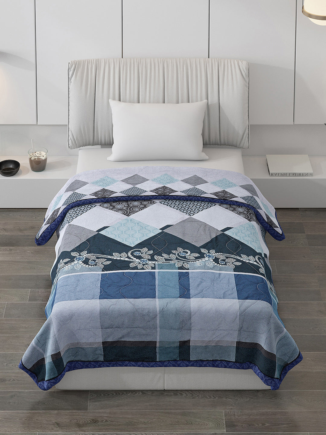 Printed Polyester Single Bed Comforter for AC Room
