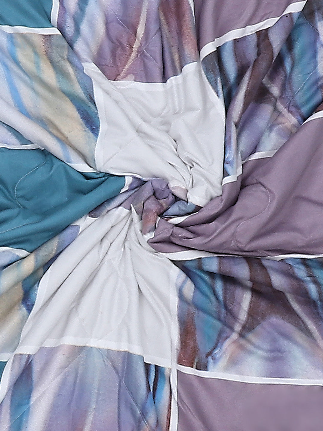 Printed Polyester Double Bed Comforter for AC Room