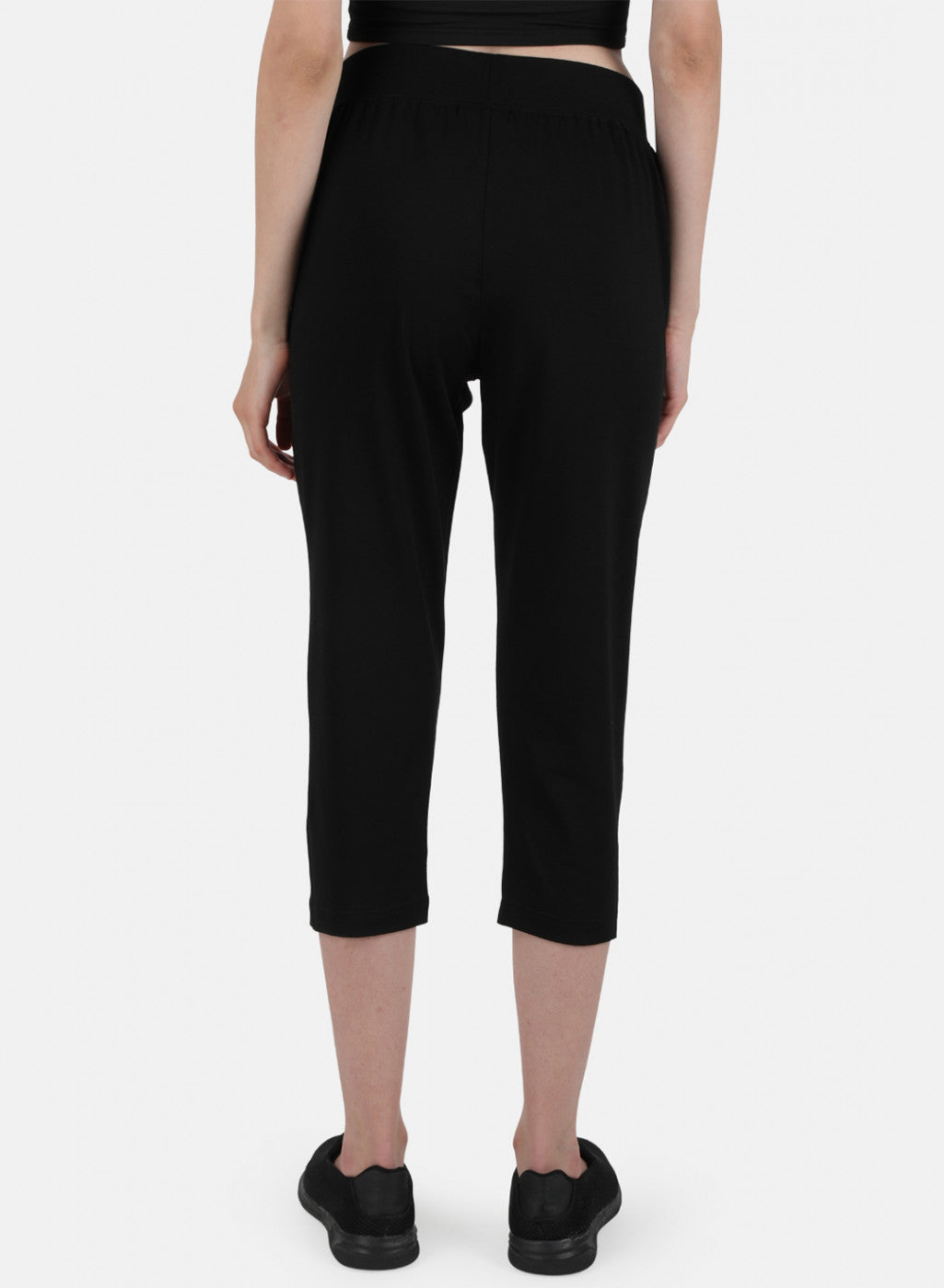Womens Black Regular Capri