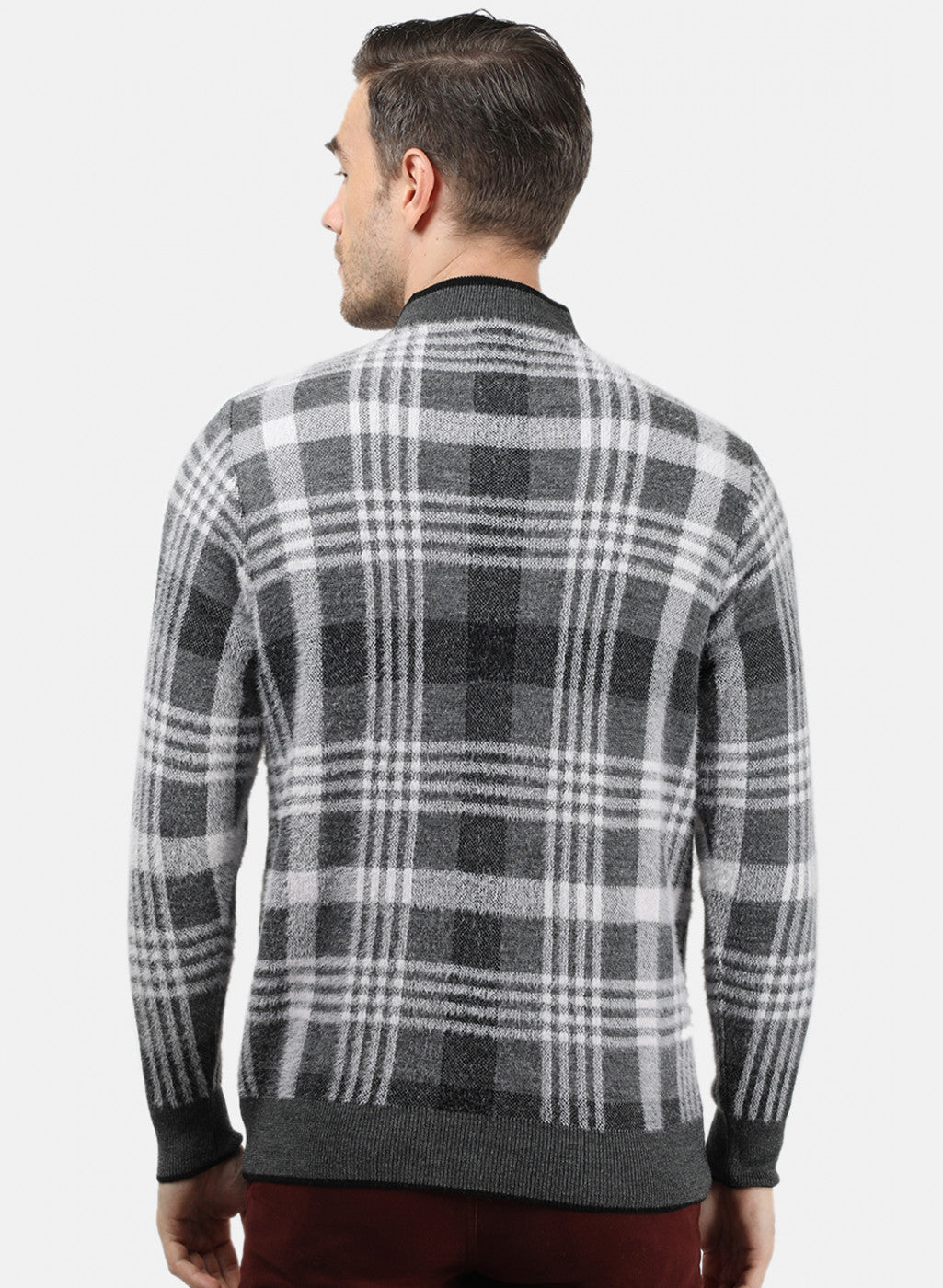 Men Grey Solid Pullover