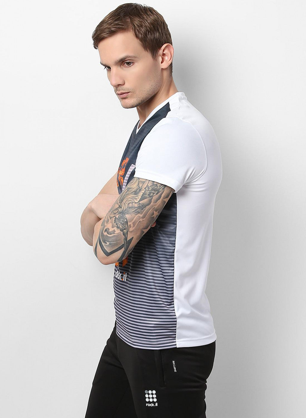 Rock.it Black Slim Fit Half Sleeve V Neck T-Shirt
