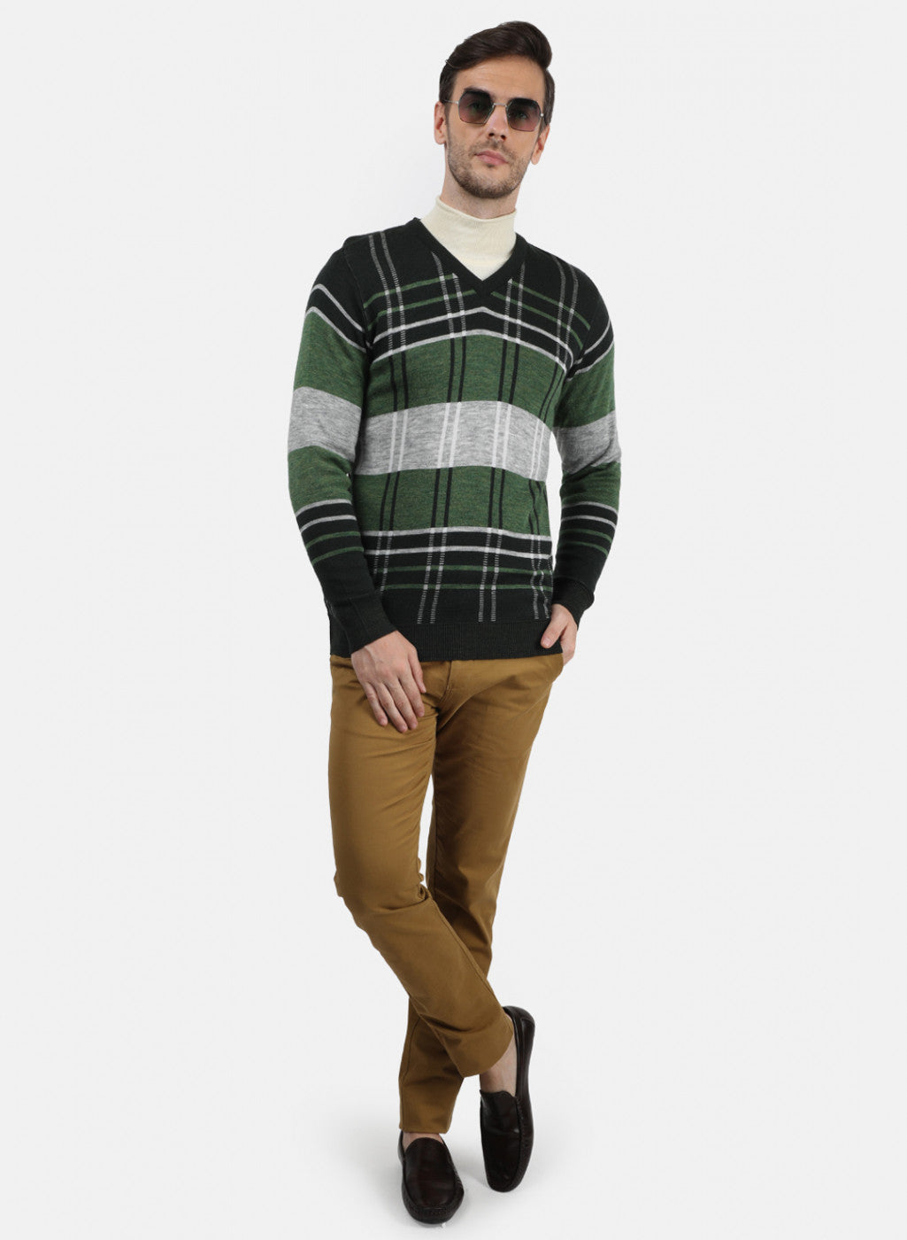 Men NAvy Blue & Green Solid Pullover