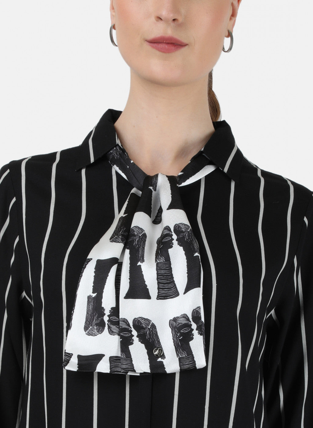 Womens Black & White Printed Top