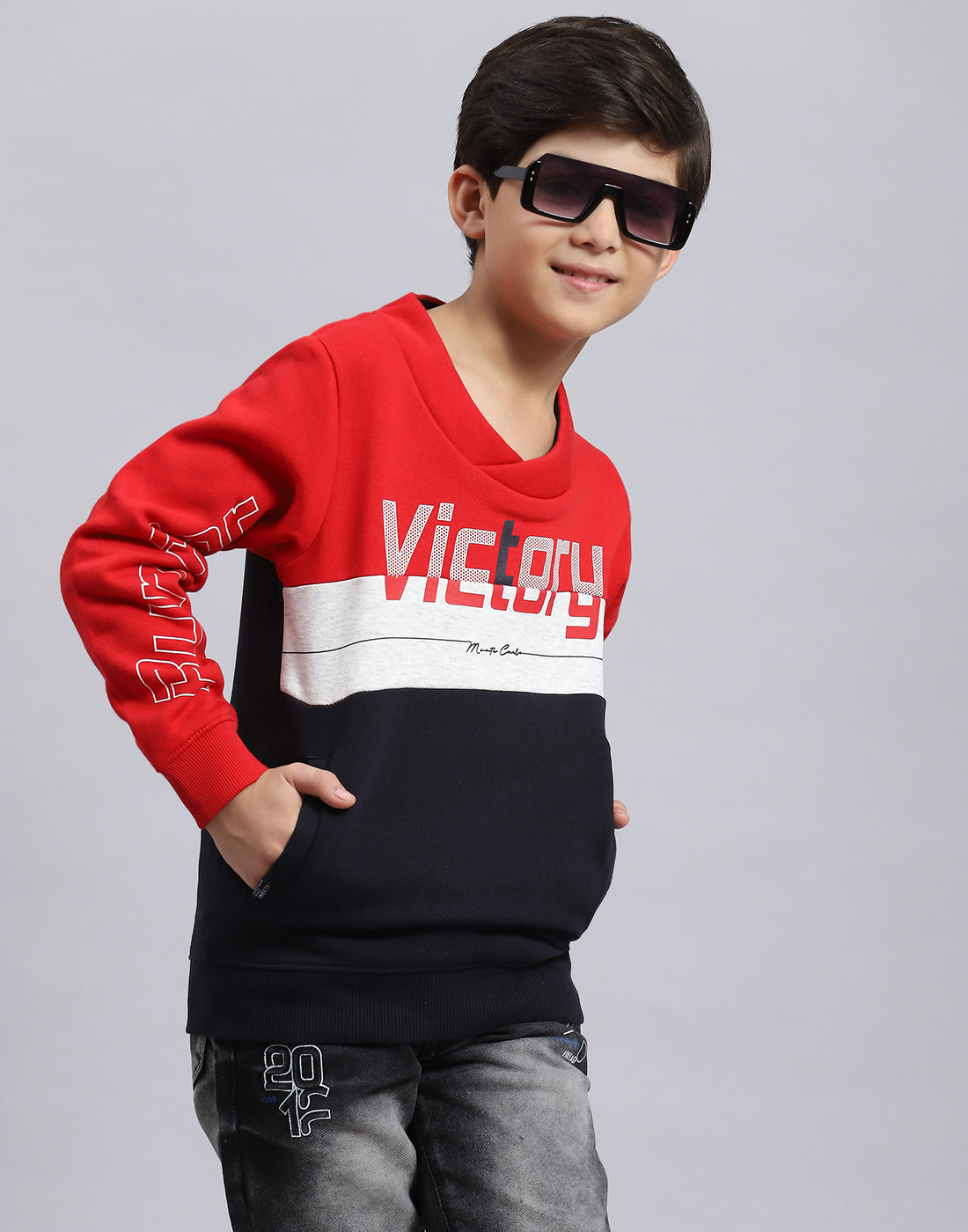 Boys Red Solid F Neck Full Sleeve Sweatshirt