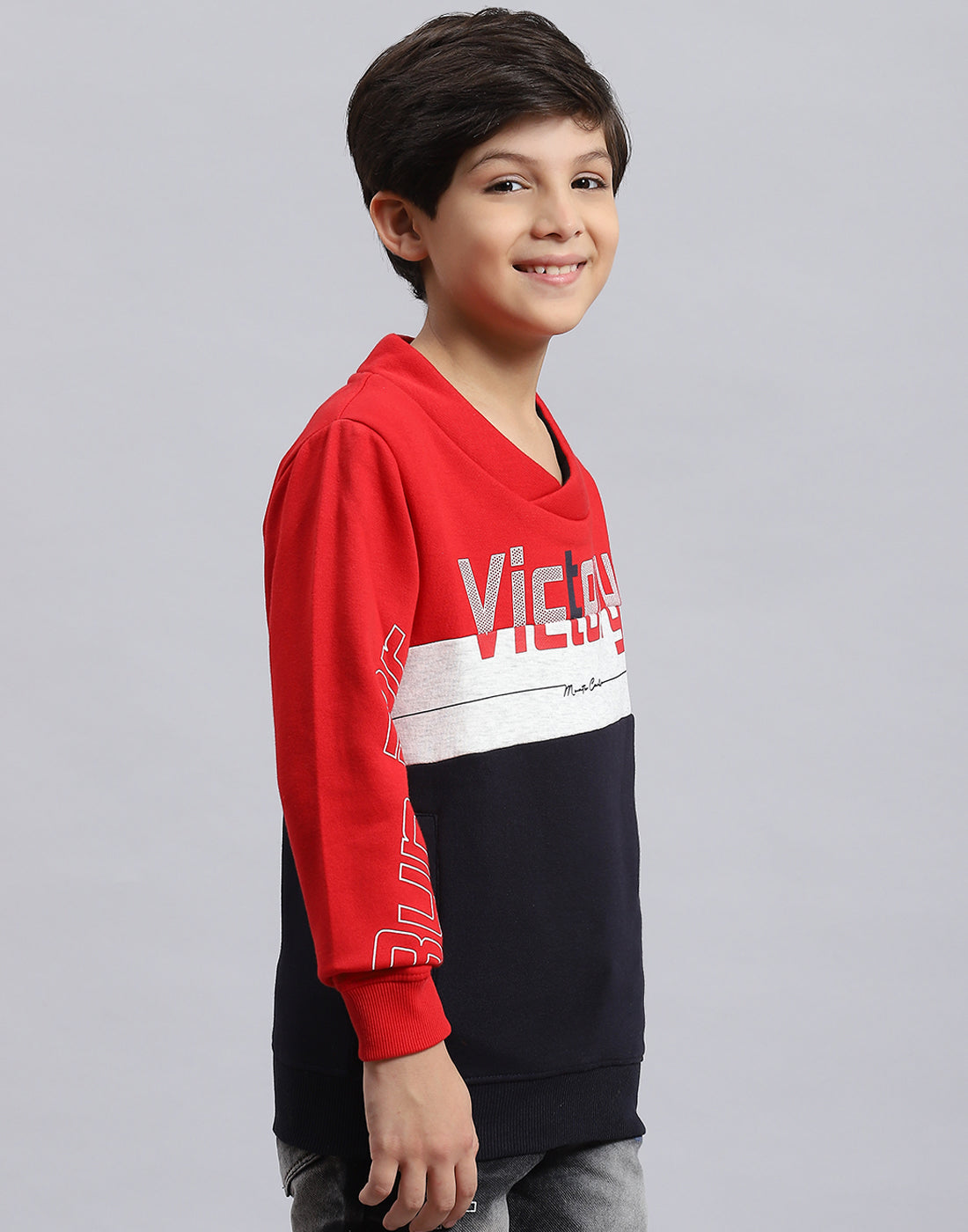 Boys Red Solid F Neck Full Sleeve Sweatshirt