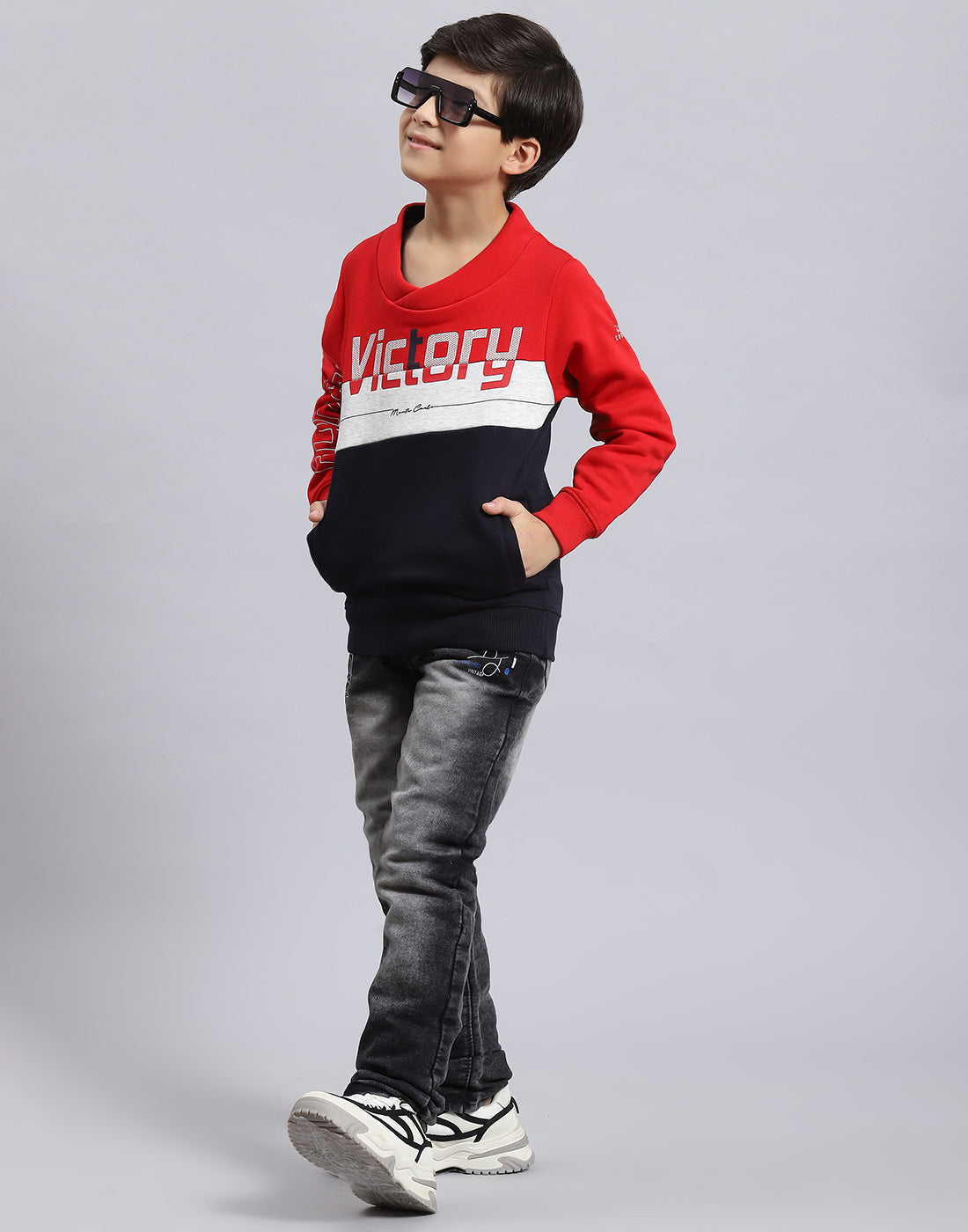 Boys Red Solid F Neck Full Sleeve Sweatshirt