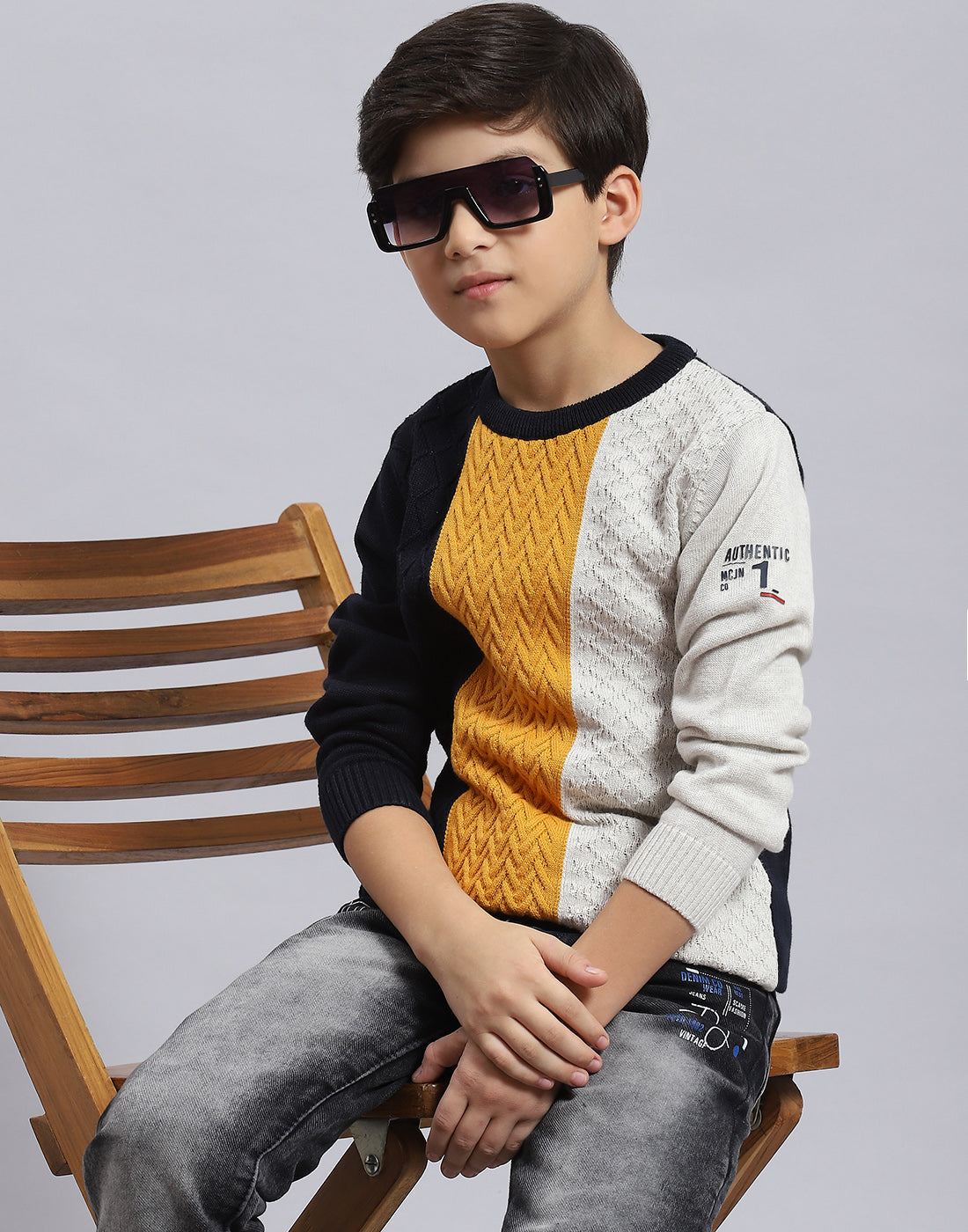 Boys Navy Blue Self Design Round Neck Full Sleeve Sweater