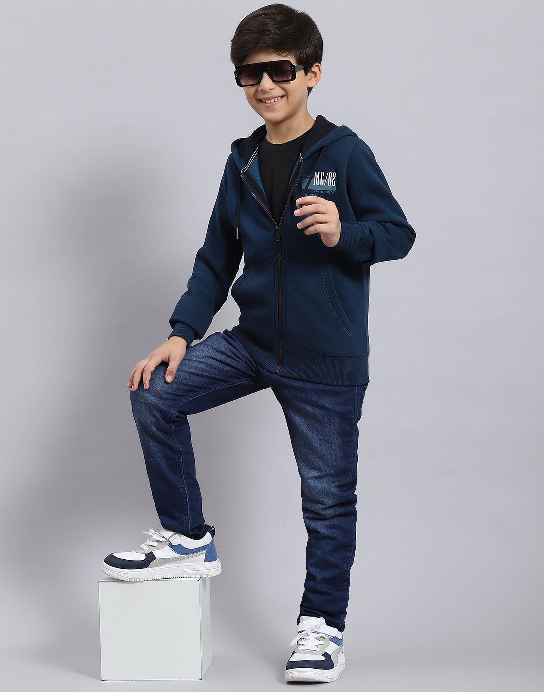 Boys Teal Blue Printed Hooded Full Sleeve Sweatshirt