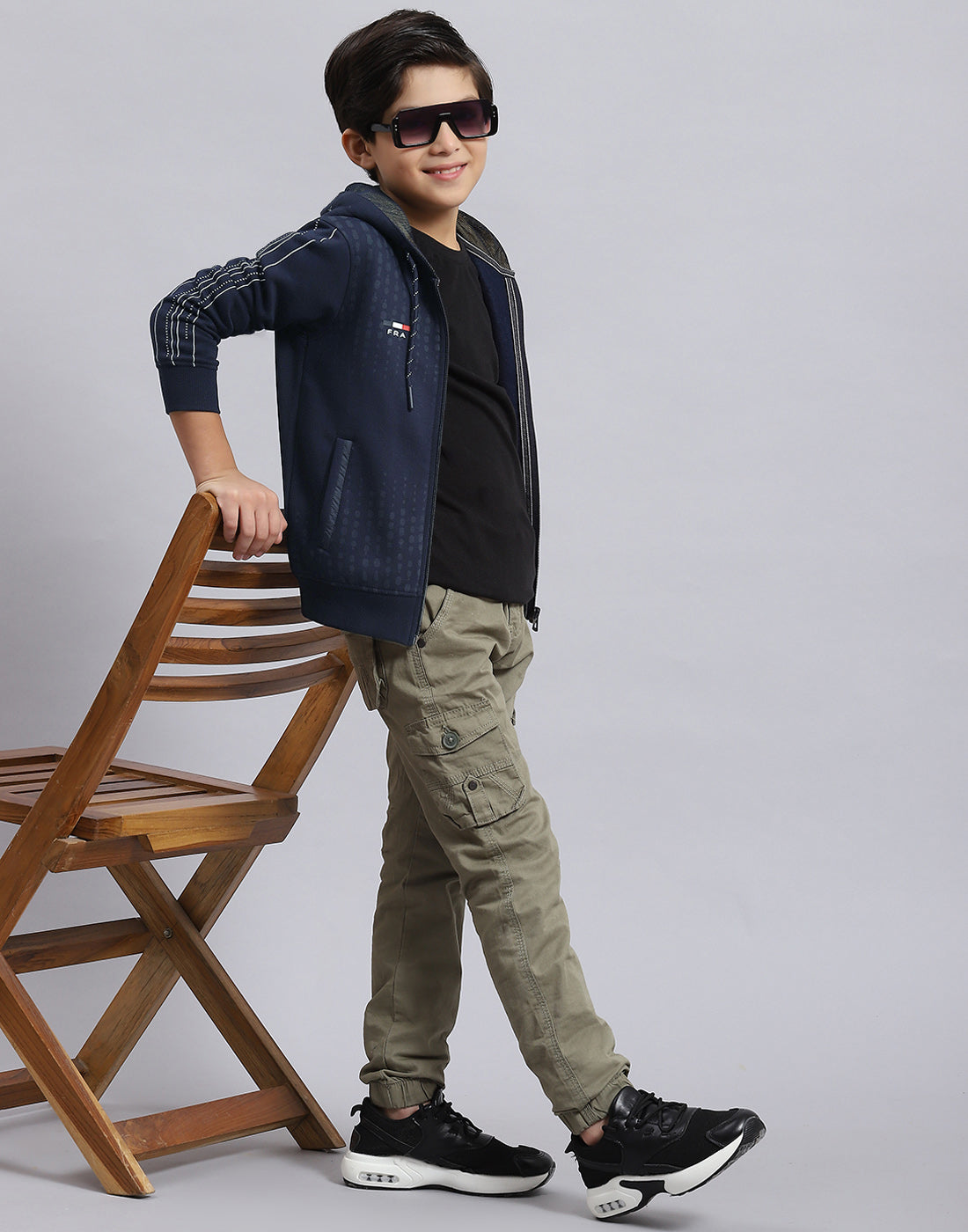 Boys Navy Blue Printed Hooded Full Sleeve Sweatshirt