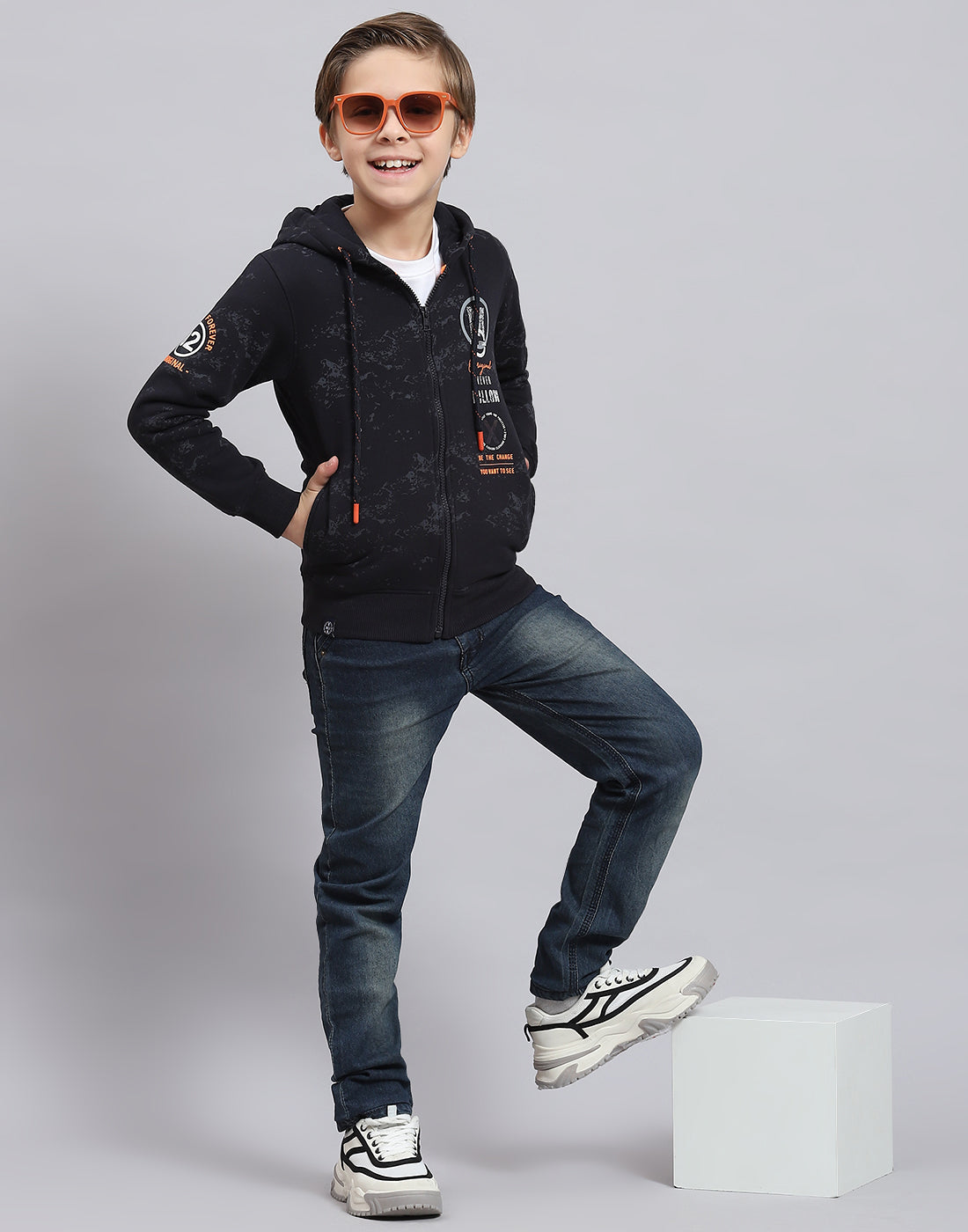 Boys Navy Blue Printed Hooded Full Sleeve Sweatshirt