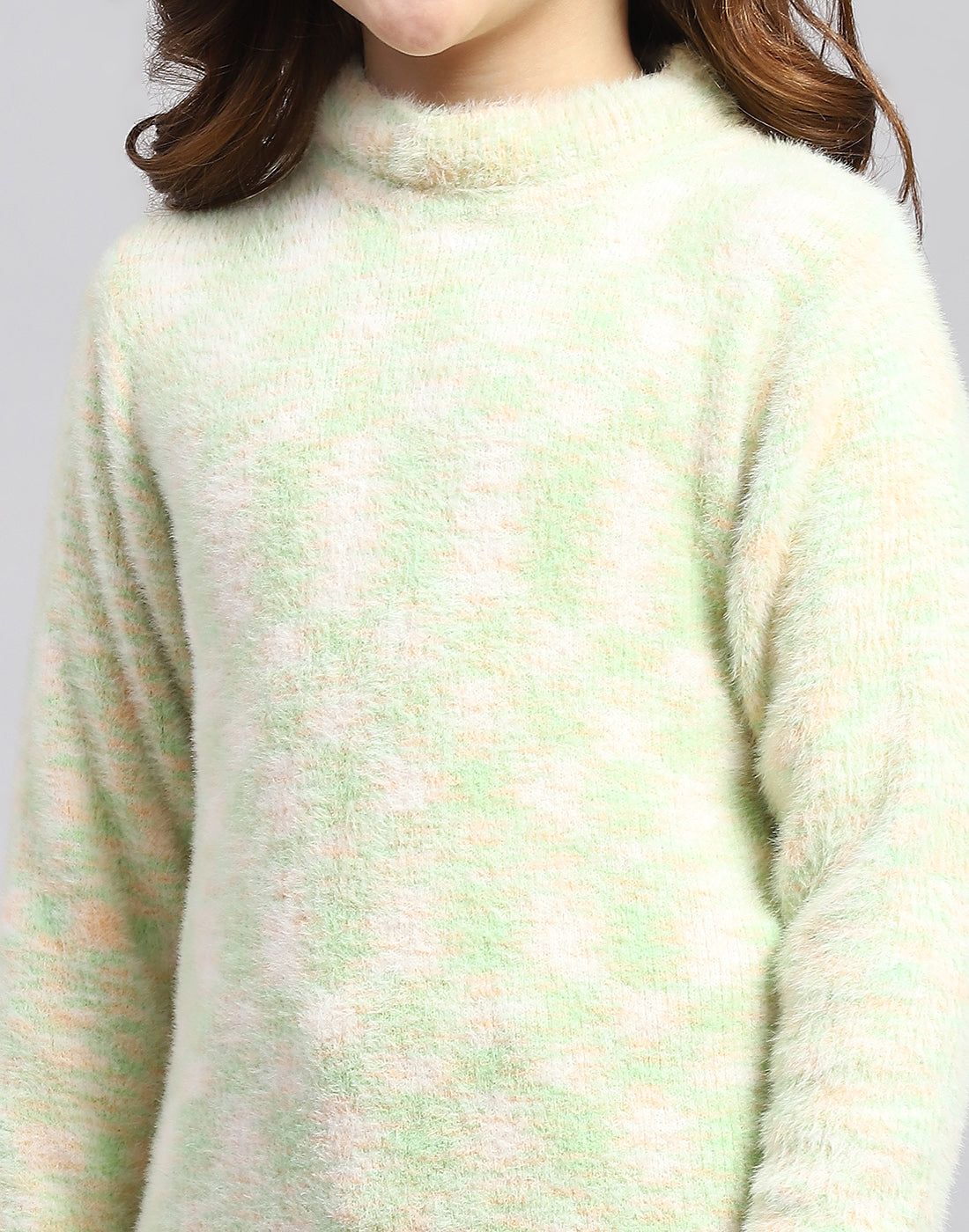 Girls Green Self Design T Neck Full Sleeve Sweatshirt