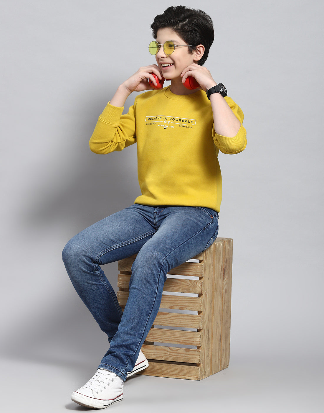 Boys Yellow Printed Round Neck Full Sleeve Sweatshirt
