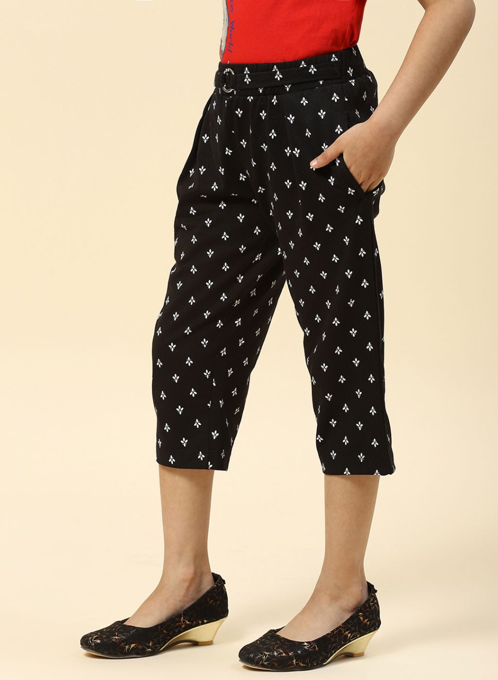 Girls Black Printed Capri