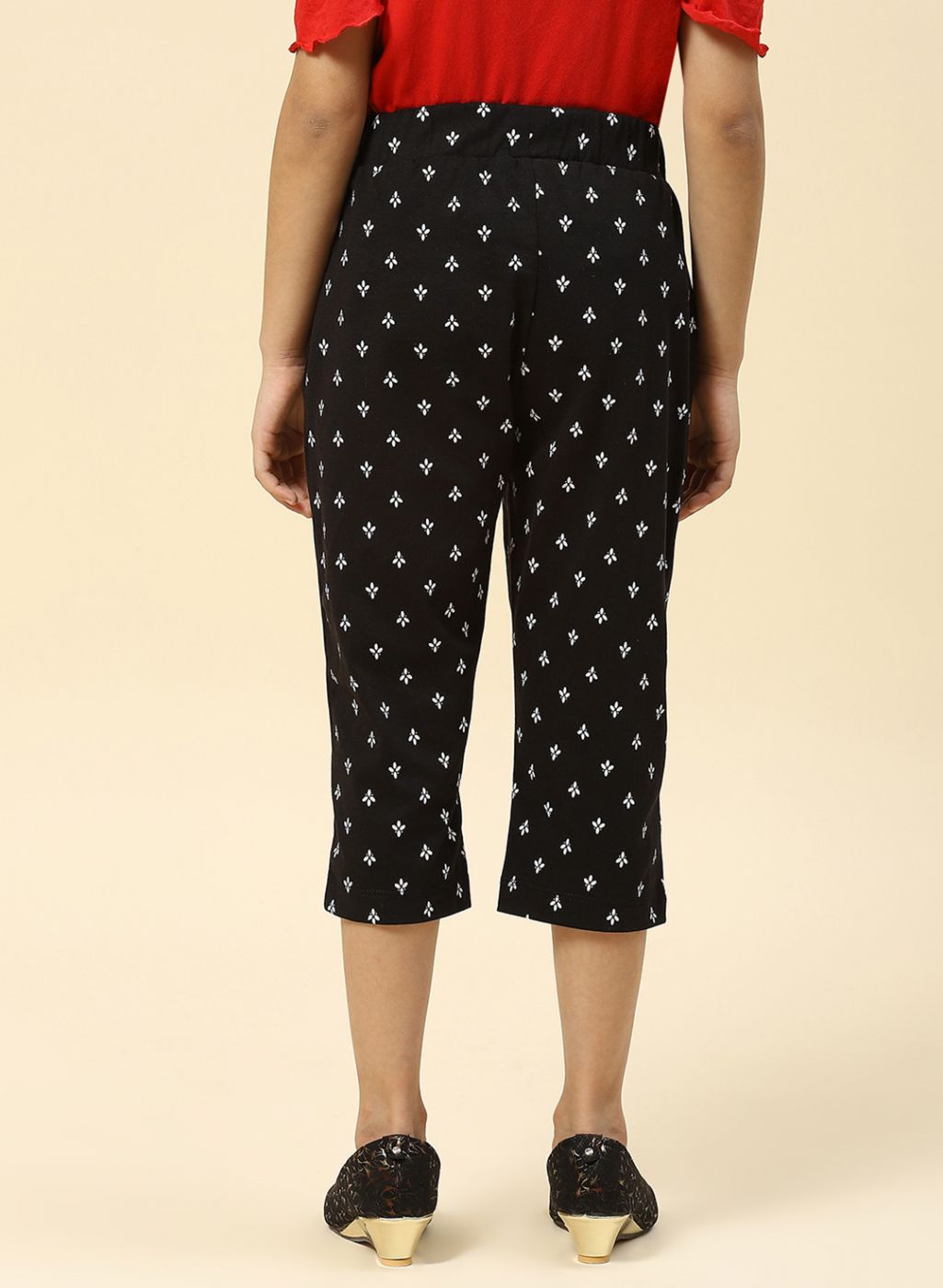 Girls Black Printed Capri