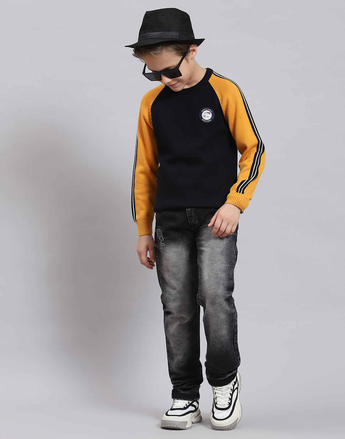 Boys Navy Blue Solid Round Neck Full Sleeve Sweater