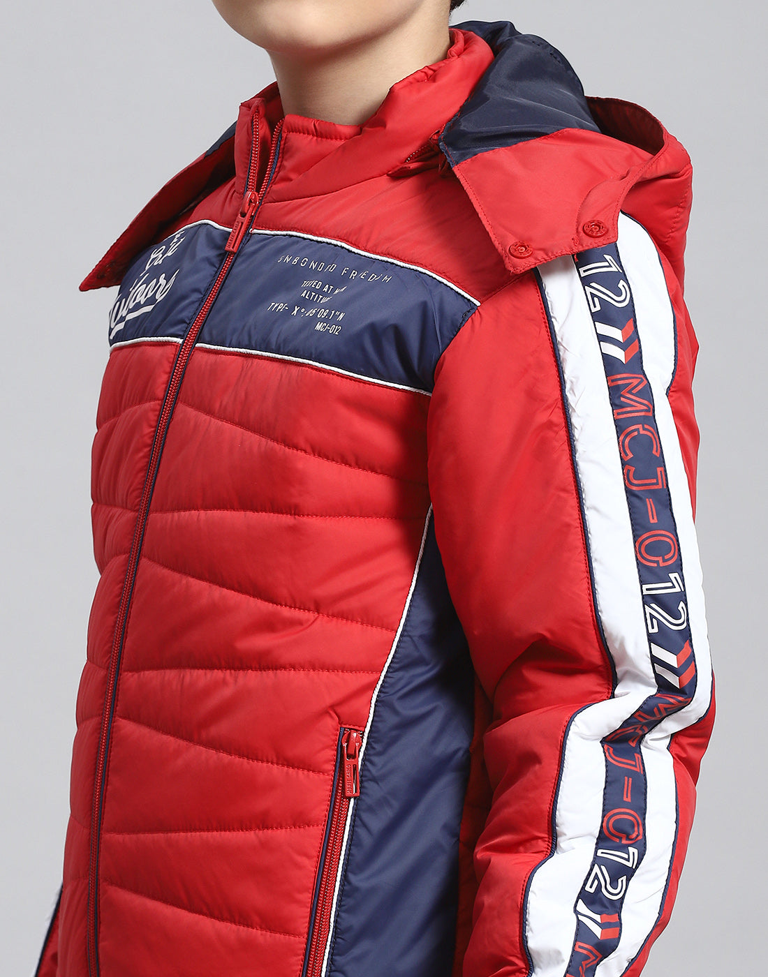 Boys Red Solid Hooded Full Sleeve Boys Jacket