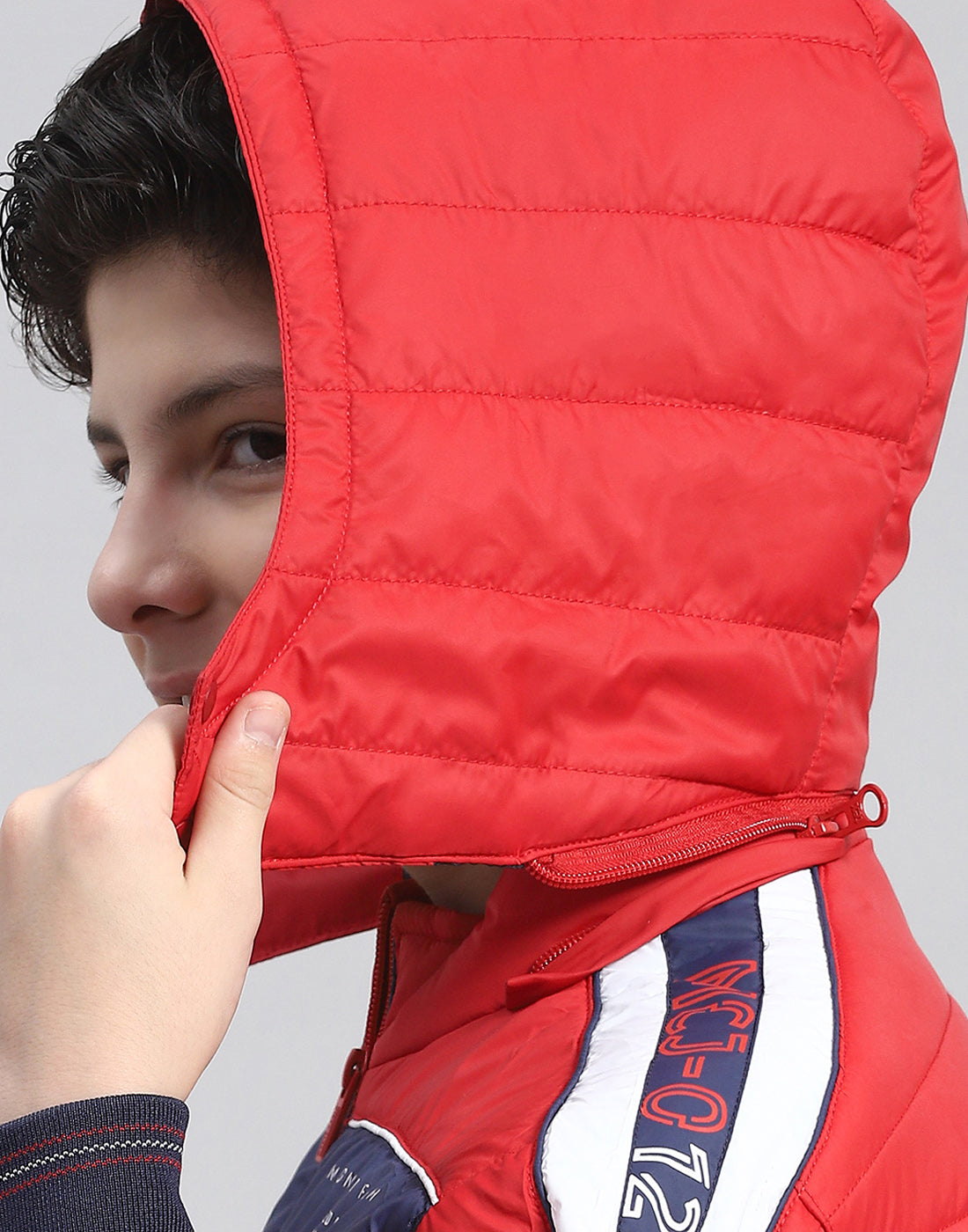 Boys Red Solid Hooded Full Sleeve Boys Jacket