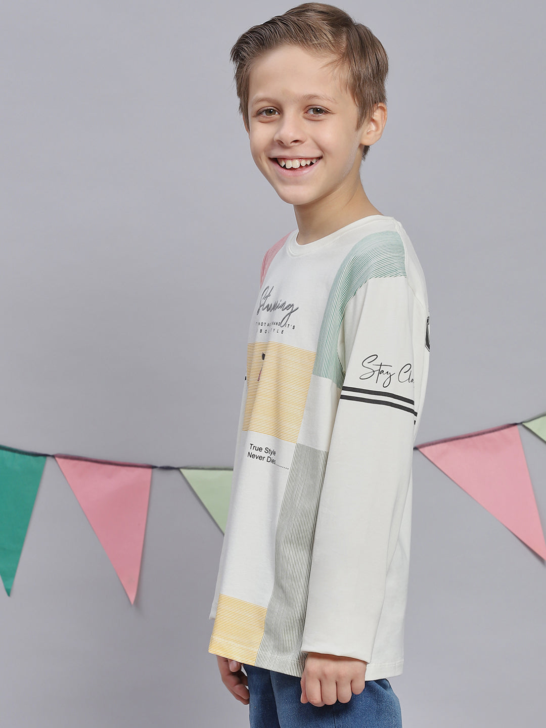 Boys Off White Printed Round Neck Full Sleeve T-Shirts