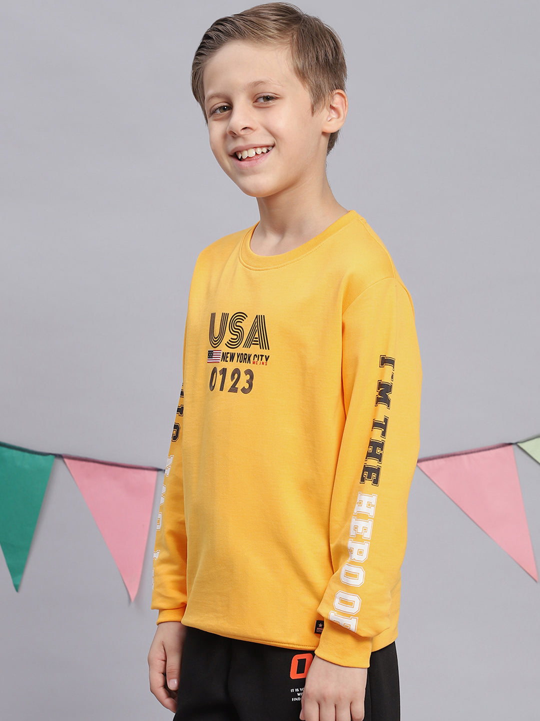 Boys Yellow Printed Round Neck Full Sleeve Sweatshirt