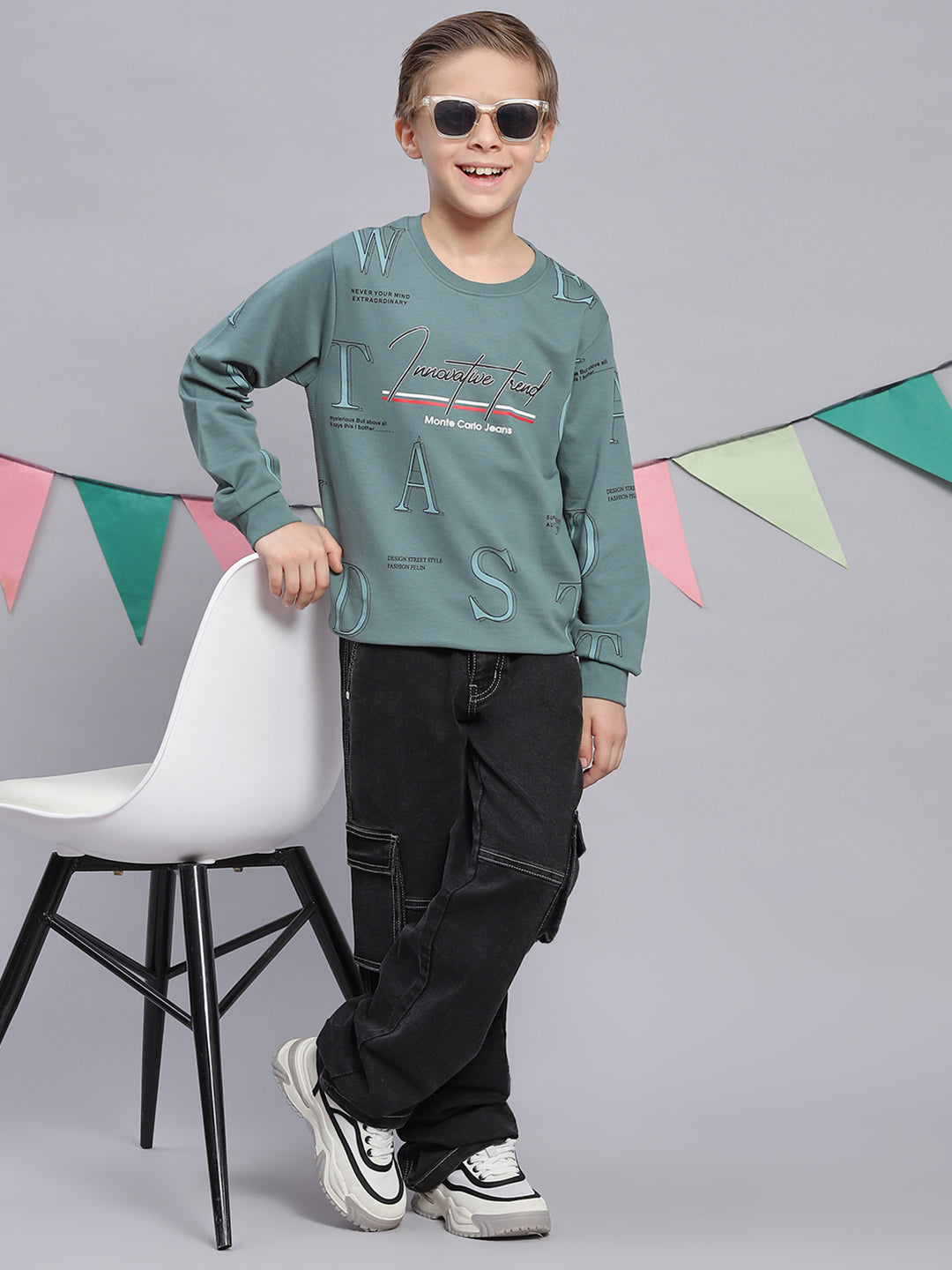 Boys Green Printed Round Neck Full Sleeve Sweatshirt