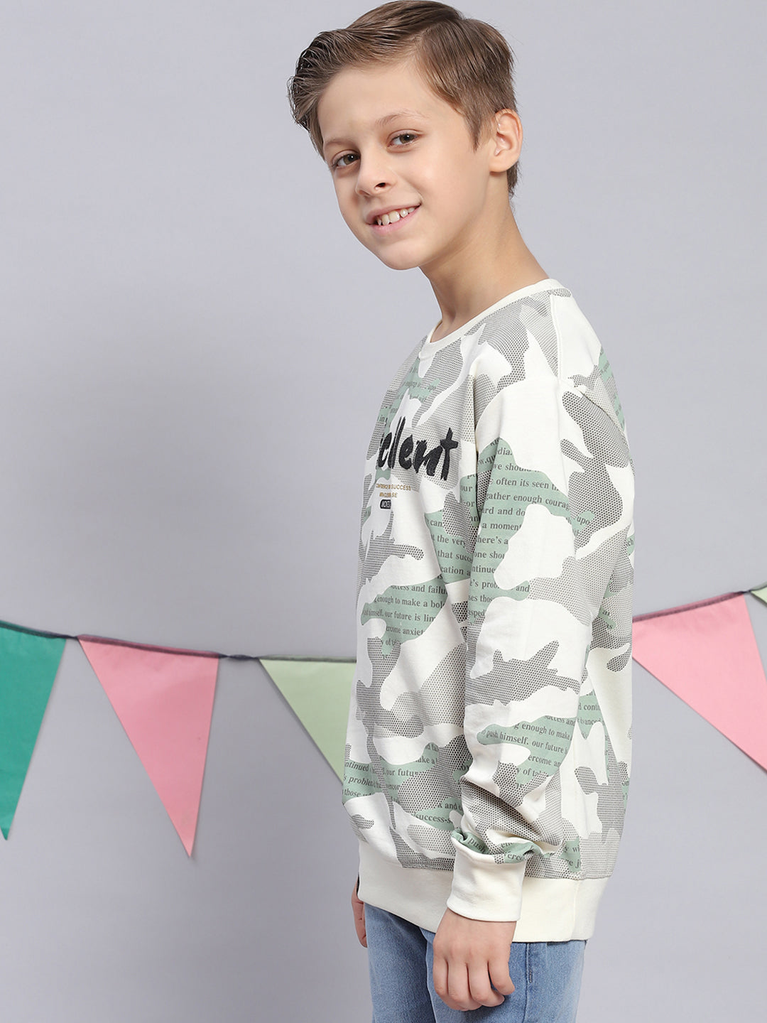 Boys Off White Printed Round Neck Full Sleeve Sweatshirt
